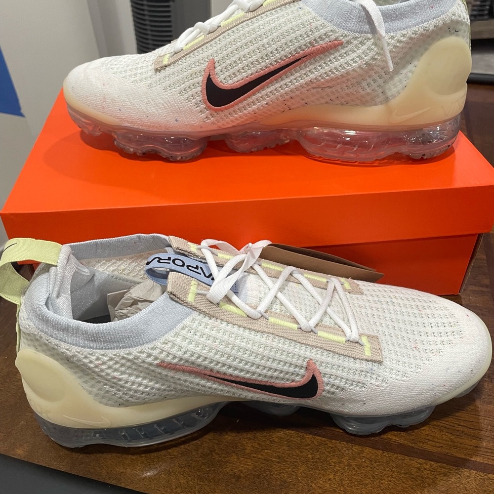 Air Vapormax 2021FK in White, Black, Madder Root